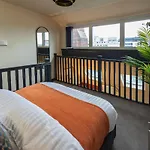 Leeds Central Deluxe - Rose Platinum Properties