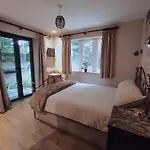 Headingley Hideaway