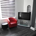 Be Our Guest! Stylish-Free Parking-Central Location