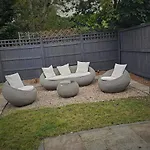 The Sweetbriar Cottage 3 Bedroom House In Leeds