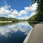 3A Roman View, Beautifully Appointed Apartment In Roundhay, Sleeps Up To 6, Bedrooms With En Suite Bathrooms, Ev Charging