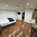 Cozy Studio Flat, 7Mins From Centre, Parking, Wifi & Netflix