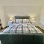 Holdsworth House Apartments