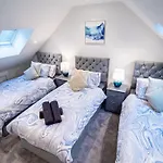 Bv Luxury 3 Bedroom Townhouse At Bed Cliff Oaks