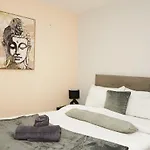 Stylish Stay In The Heart Of Leeds