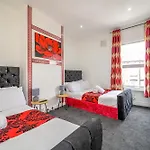 A23S For Your Most Relaxed & Cosy Stay With Free Parking And Wifi