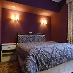 The Avenue Hotel