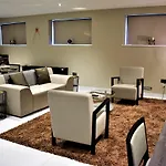 Mansio Suites Park Square
