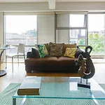 Live In Leeds Millenium Square Apartment