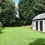 6 Bed Apartment Slps 16 On Otley Run