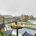 Canal Waterside Apartment