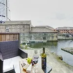 Canal Waterside Apartment