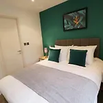 Heart Of Leeds City Centre Living - Sleeps 6