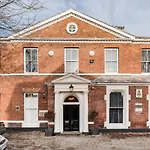The Leeming At Claremont Apartments