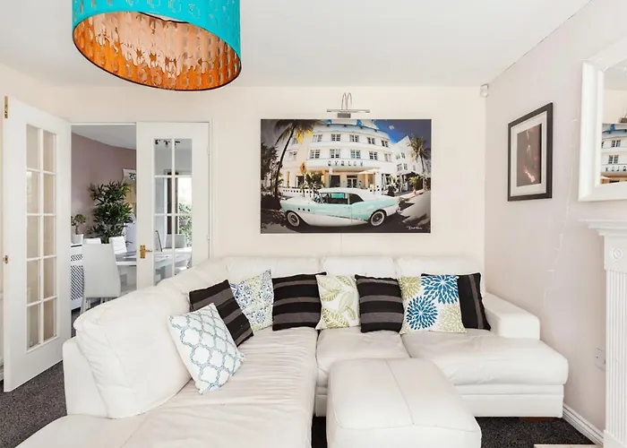 Inspiring Home Near The Centre Of Leeds