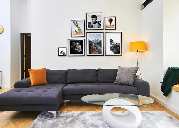 The Grand Manhattan Apartment In Central Leeds