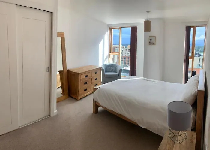 2 Bed Apartment In Granary Wharf Leeds