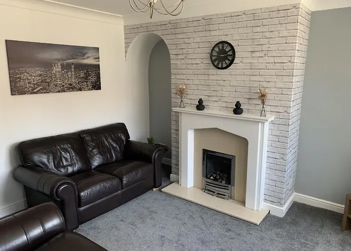 Cheerful 3 Bedroom Townhouse