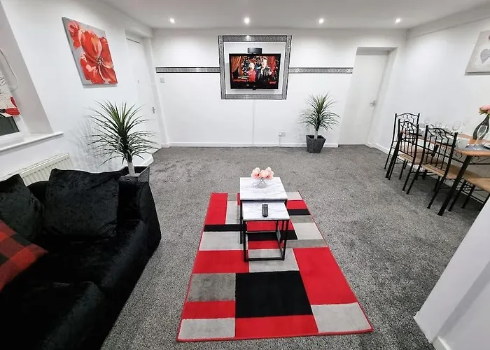 *F1*Gh* Setup For Your Most Relaxed & Amazing Stay + Free Parking + Free Fast Wifi *