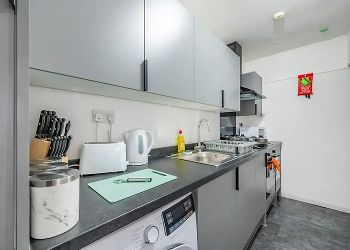 *F6Gh For Your Most Relaxed & Cosy Stay + Free Parking & Wifi