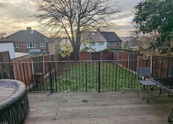 Super 7Bed House - Hot Tub - Large Gathering Meets