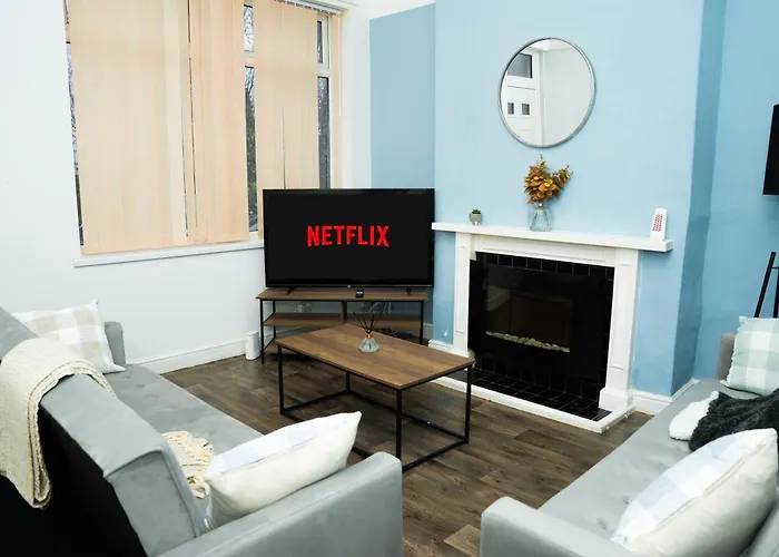 Leeds Large Townhouse Retreat Close To The City