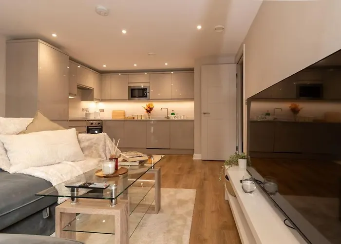 Modern Apartment - Leeds City Centre