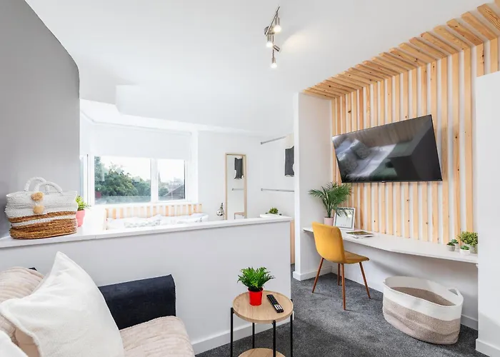 Stylish Studio Apt In Leeds