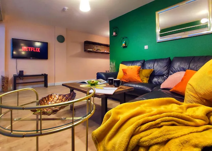 Duplex Apartment In Leeds With King Size Bed - Long Stay Rates Available