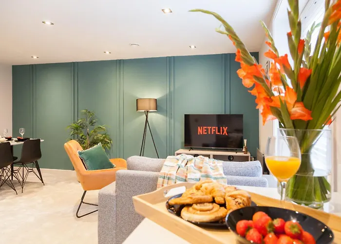 1 Bedroom Flat - Long Term Stay Rates-Contractors-Professionals-Relocation