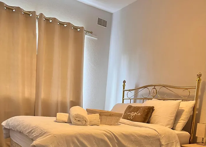 One Bedroom Apartment- Bec Chambers Ls
