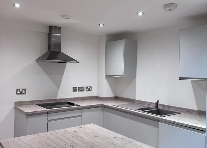 Flat In Leeds City Centre With Unique Balcony