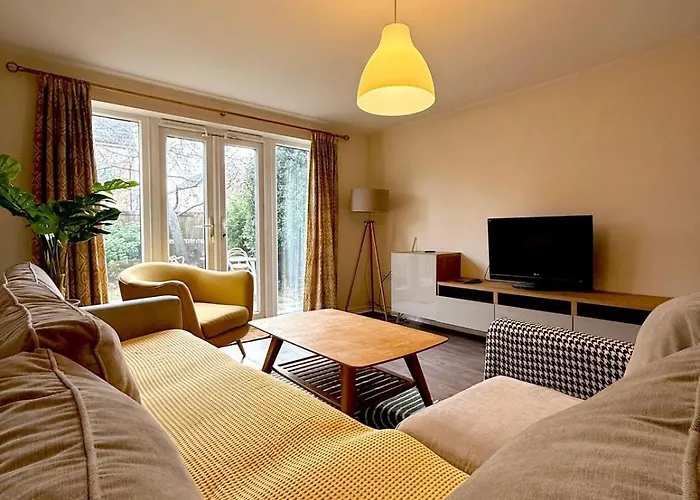 The Leeds Retreat - 4 Bedroom Townhouse