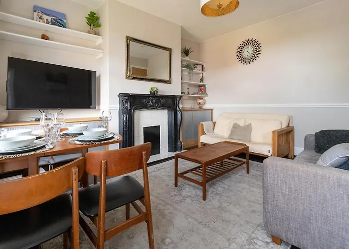 Stylish Home In Leeds 10 Mins From City Centre