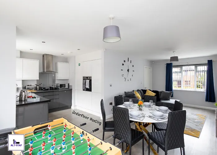 Alt-Stay Accommodation, Stonecliffe - 3 Bed 2 Bath - Contractors & Long Stays