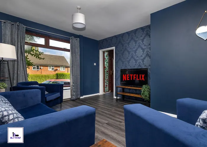 Alt-Stay Accommodation, Newhall - 3 Bed 1 Bath - Contractors & Long Stays