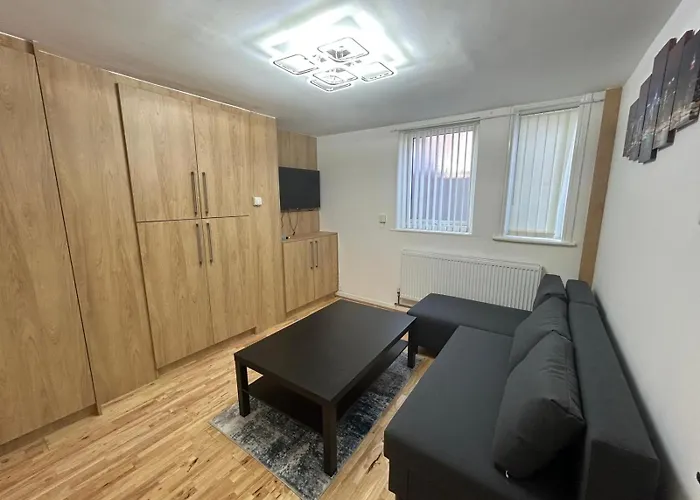 Cozy Flat At City Centres Door Step