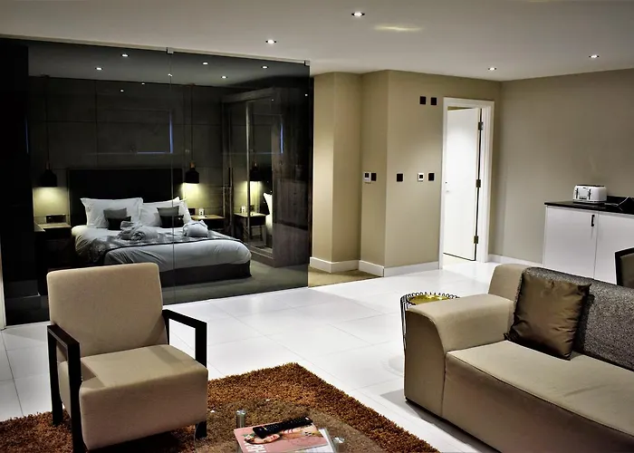 Mansio Suites Park Square