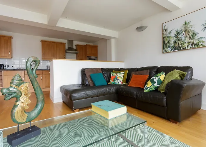 Live In Leeds Millenium Square Apartment