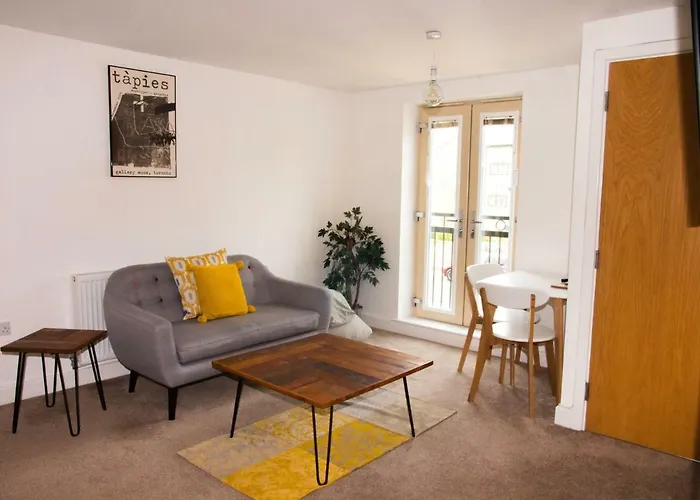 Impressive Urban Townhouse - Leeds City Centre