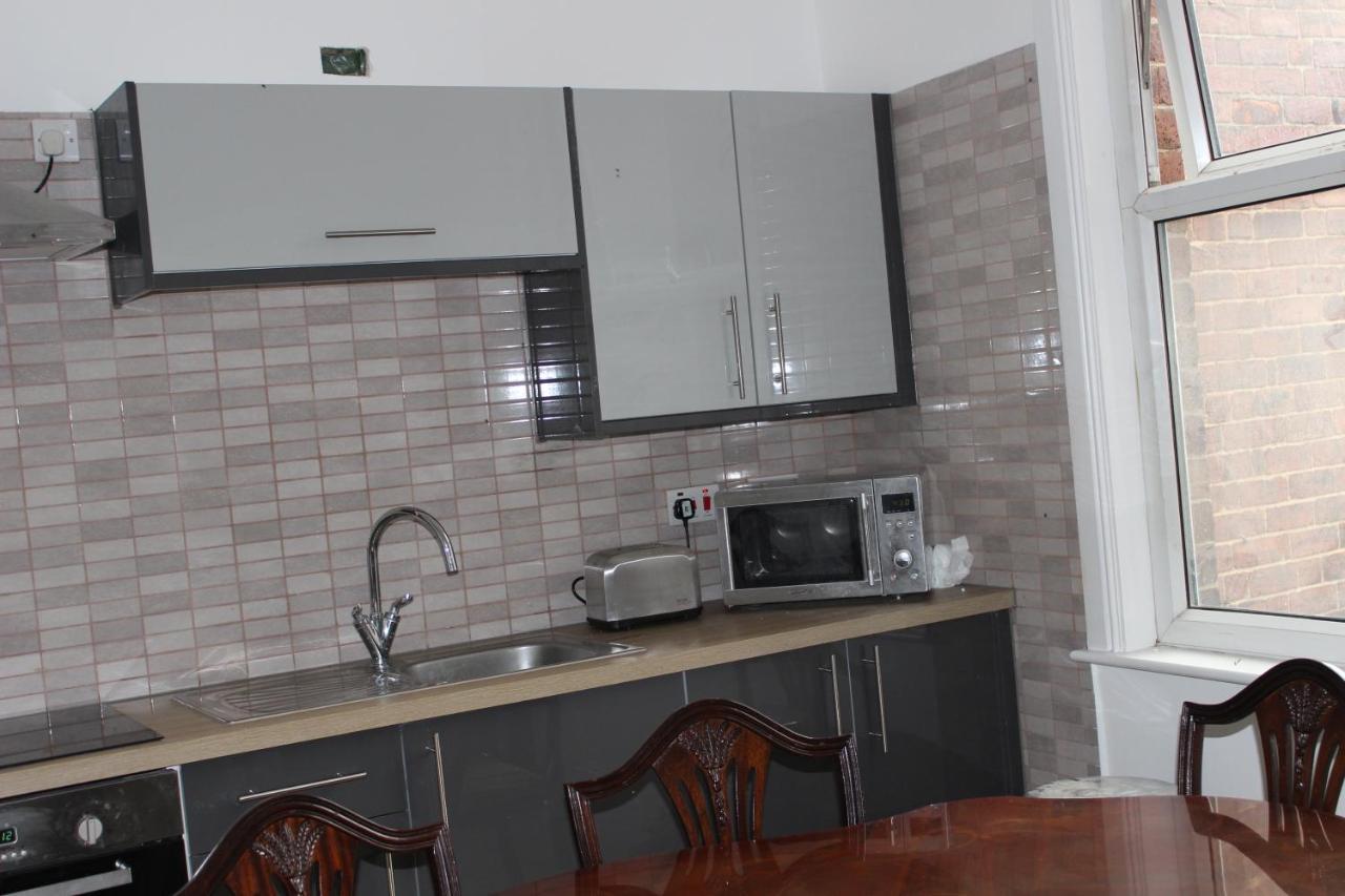 Advo Aparts Guest Leeds Guest house