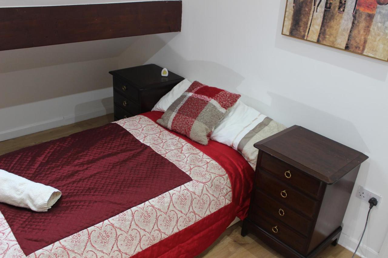 Advo Aparts Guest Leeds 2*