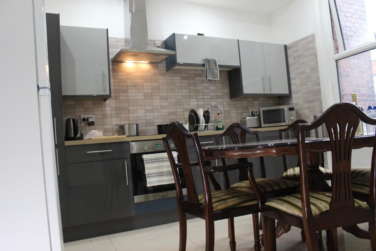 Advo Aparts Guest Leeds 2*