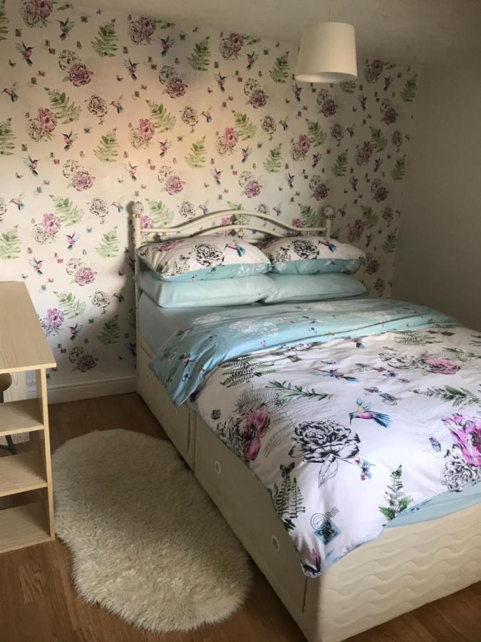 Holiday home The Cottage, Cosy 2 Bedroom Pet Friendly Perfect For Contractors Free Secure Parking,cctv *
