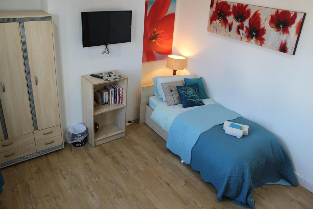 Guest house Advo Aparts Guest Leeds 2*