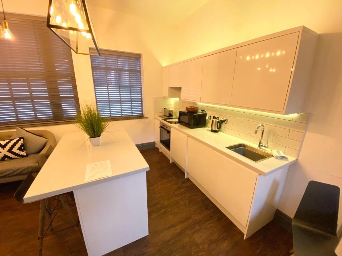 At The Coach House Apartment