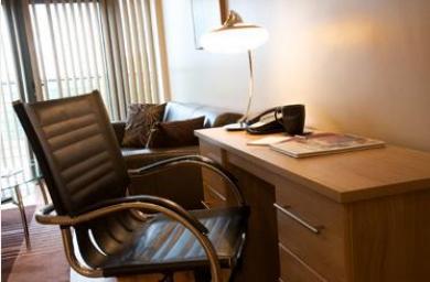 Roomzzz Leeds Headingley Aparthotel