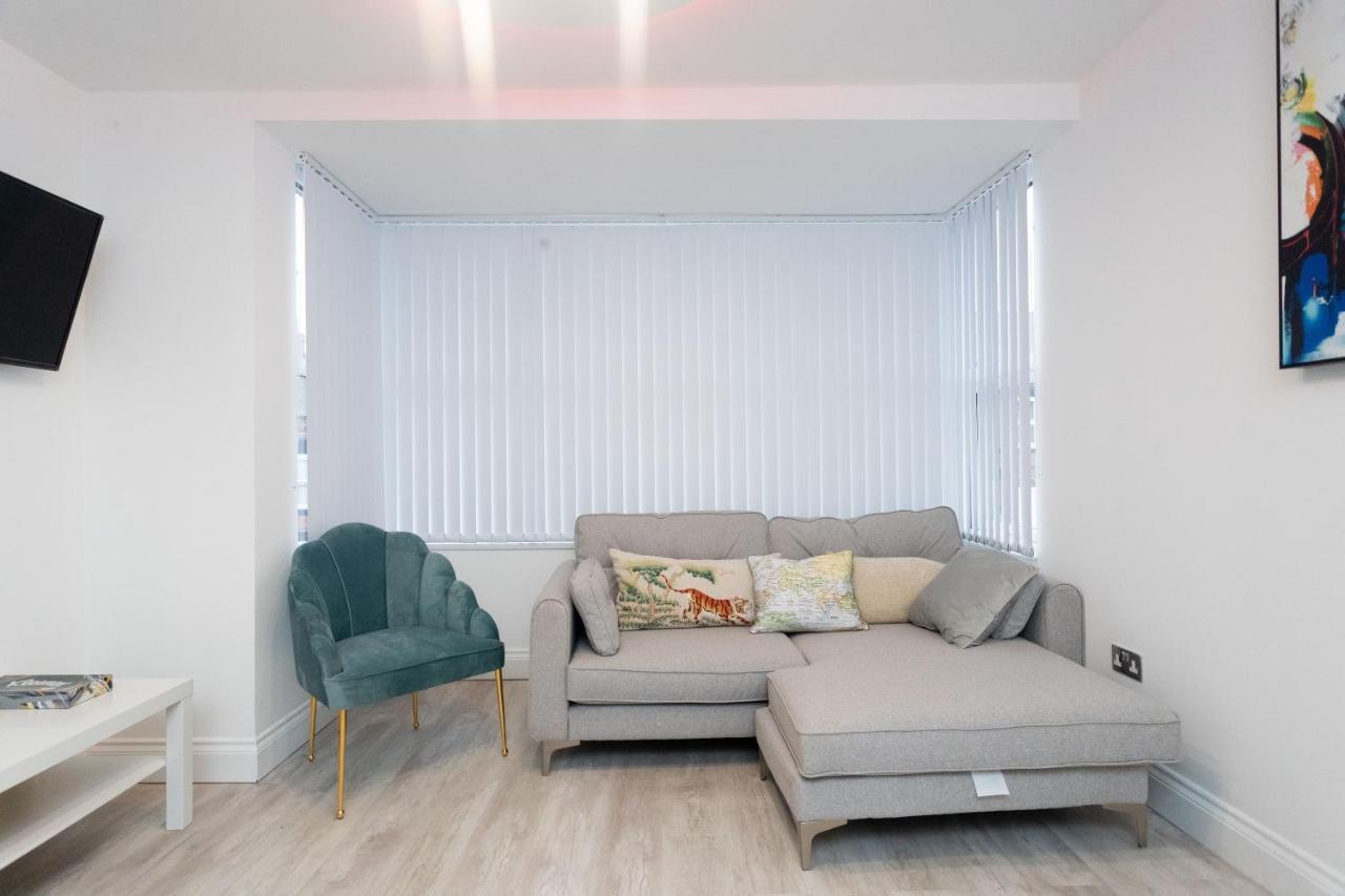 The Avenue Apartment *