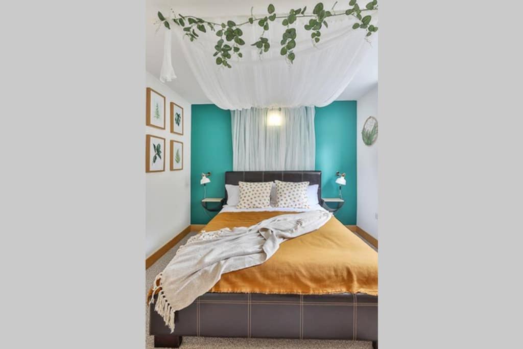 The Exclusive Gem Of Leeds - Sleeps 8
