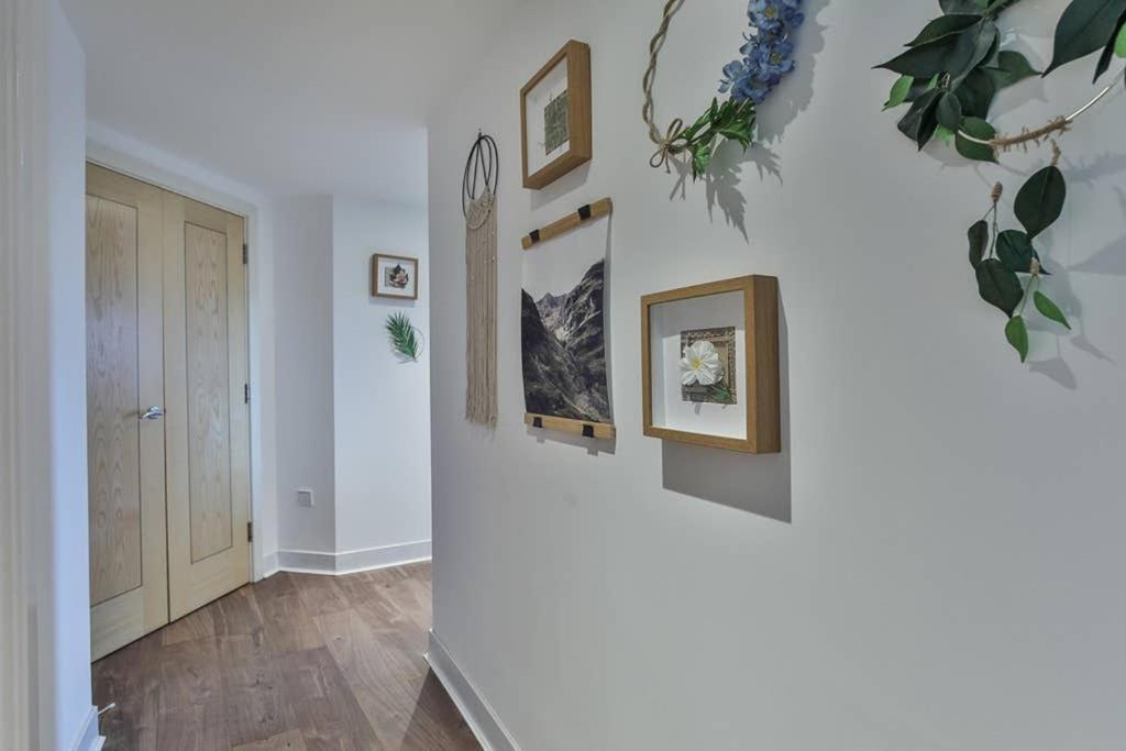 The Exclusive Gem Of Leeds - Sleeps 8 *